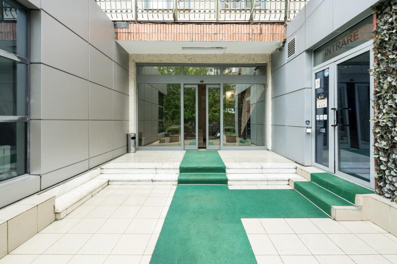 Felicity Apartment By The Park Бухарест Экстерьер фото