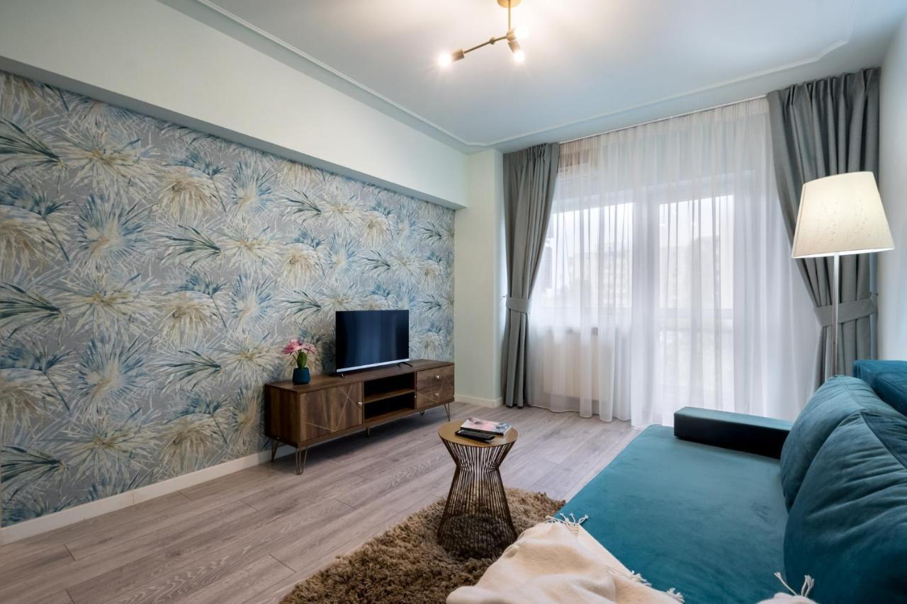 Felicity Apartment By The Park Бухарест Экстерьер фото